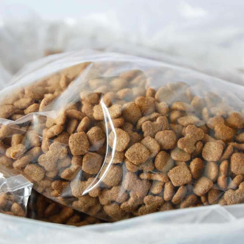 dog food plastic bag packing for sale in pet shop